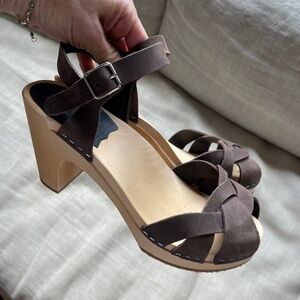NWOT Hasbeens sandals